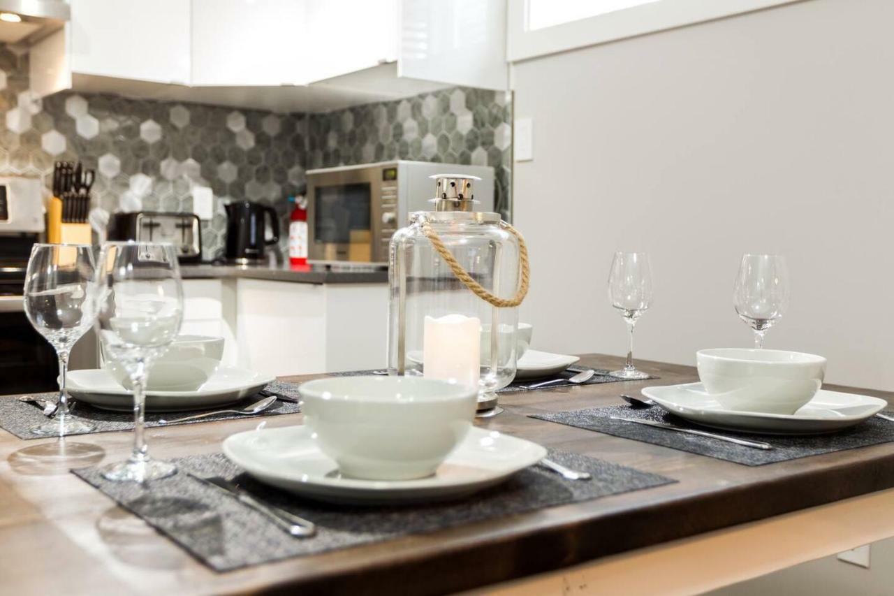 Modern Executive Suite I Complimentary Netflix & Parking! Έντμοντον Εξωτερικό φωτογραφία